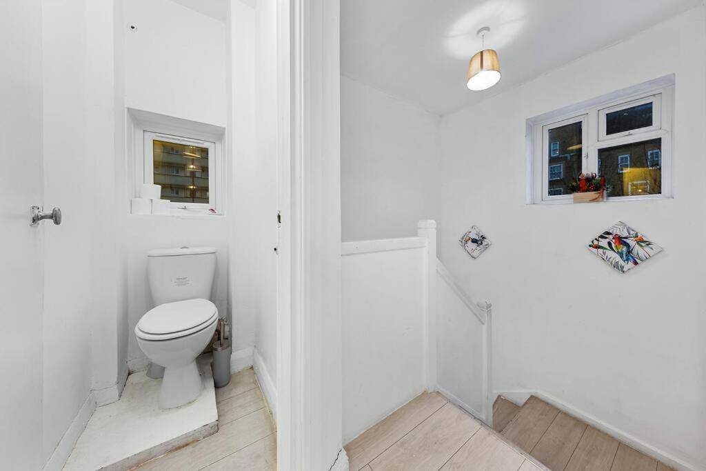 Holiday Home Near Kings Cross Sleep 12 Sp7 런던 외부 사진