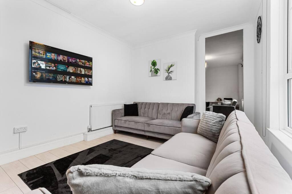 Holiday Home Near Kings Cross Sleep 12 Sp7 런던 외부 사진