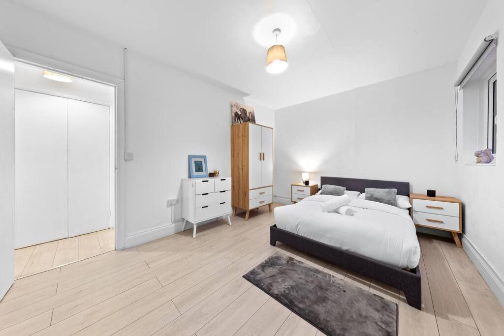 Holiday Home Near Kings Cross Sleep 12 Sp7 런던 외부 사진